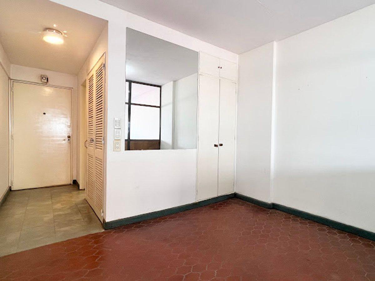 Foto de VENTA OFICINA SOBRE AV BELGRANO, imagen 4
