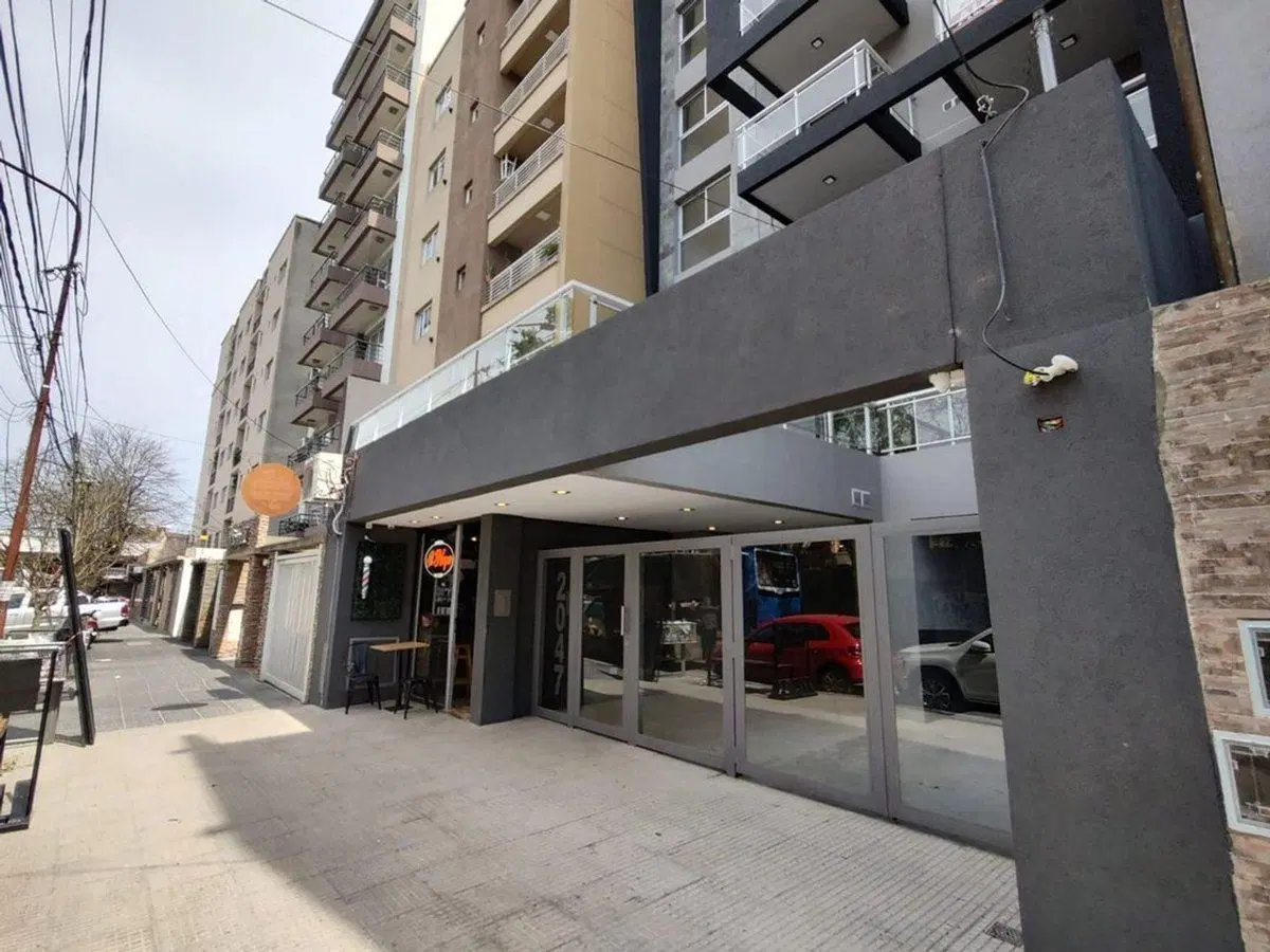 Venta de Cochera en Centro de Coronado 5
