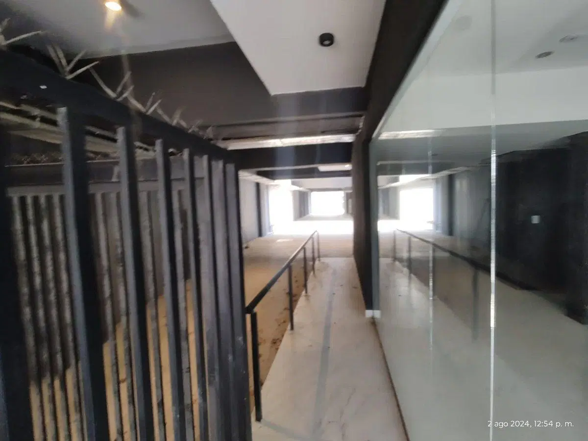 Venta Cochera  Cubierta En Planta Baja 5