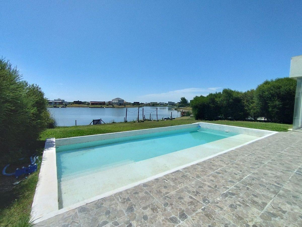 CASA 4 AMB. EN ALQUILER - SAN SEBASTIAN VISTA LAGO