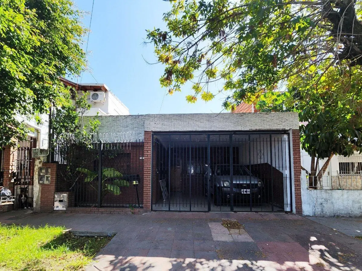 Casa en venta 3 AMBIENTES- Lanús 2
