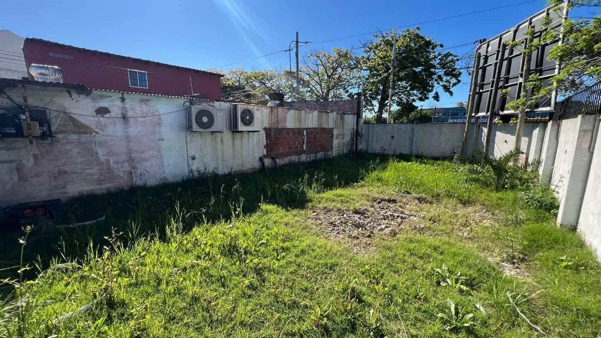 LOTE/TERRENO CON LOCAL VENTA EN CASEROS- INVERSION 5