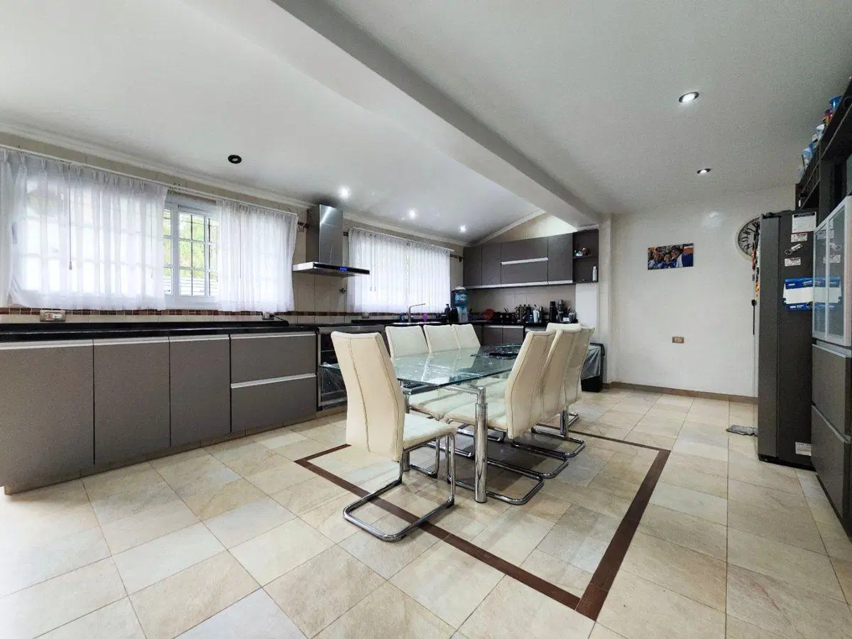 Casa 4 amb en venta - Ramos Mejía - Parque Pileta 2