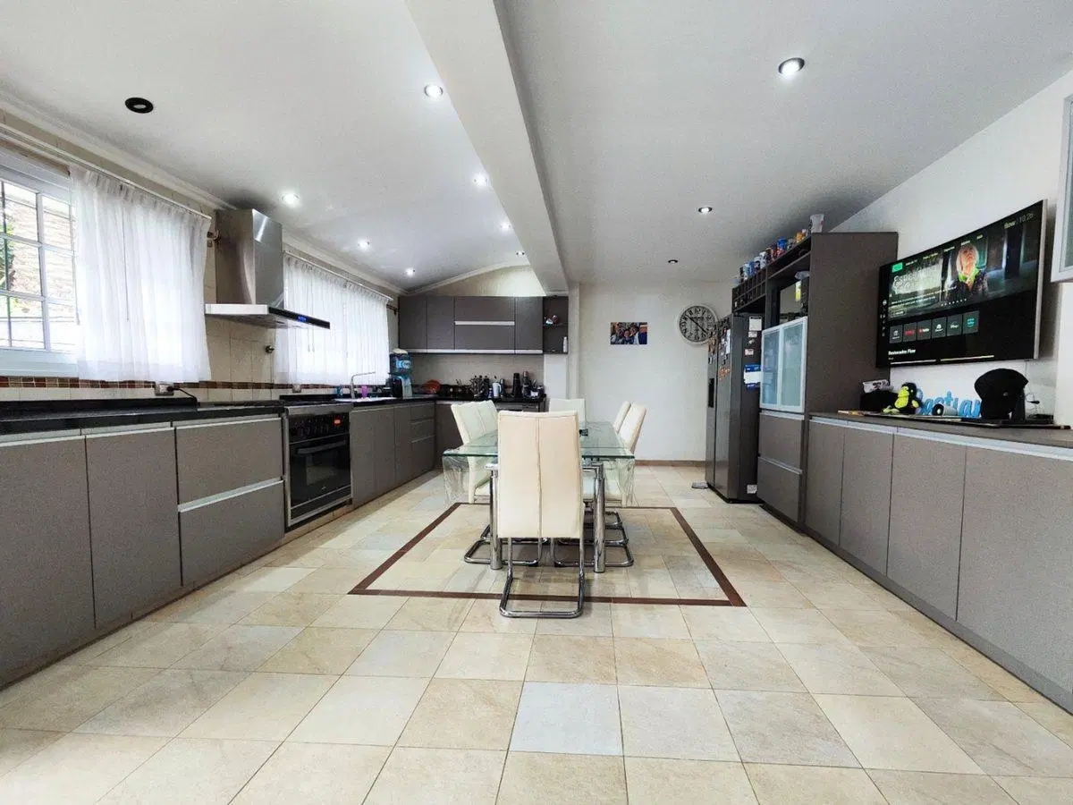 Casa 4 amb en venta - Ramos Mejía - Parque Pileta 5