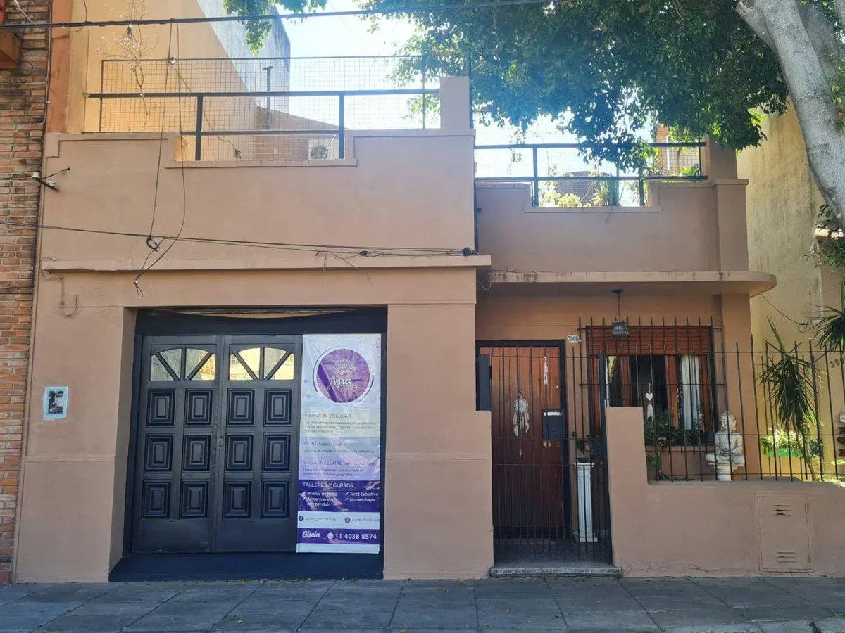 VENTA PH 4 AMB. C/COCHERA S/EXPENSAS V. MARTELLI 8