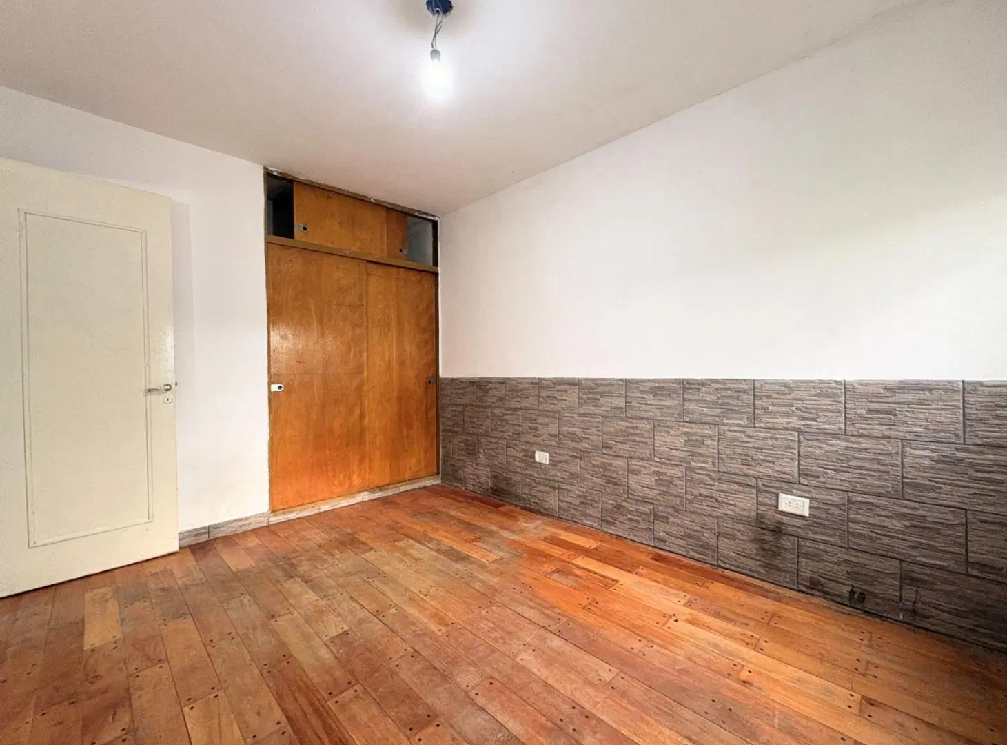 Venta Departamento 3ambientes en Lomas del Mirador 5
