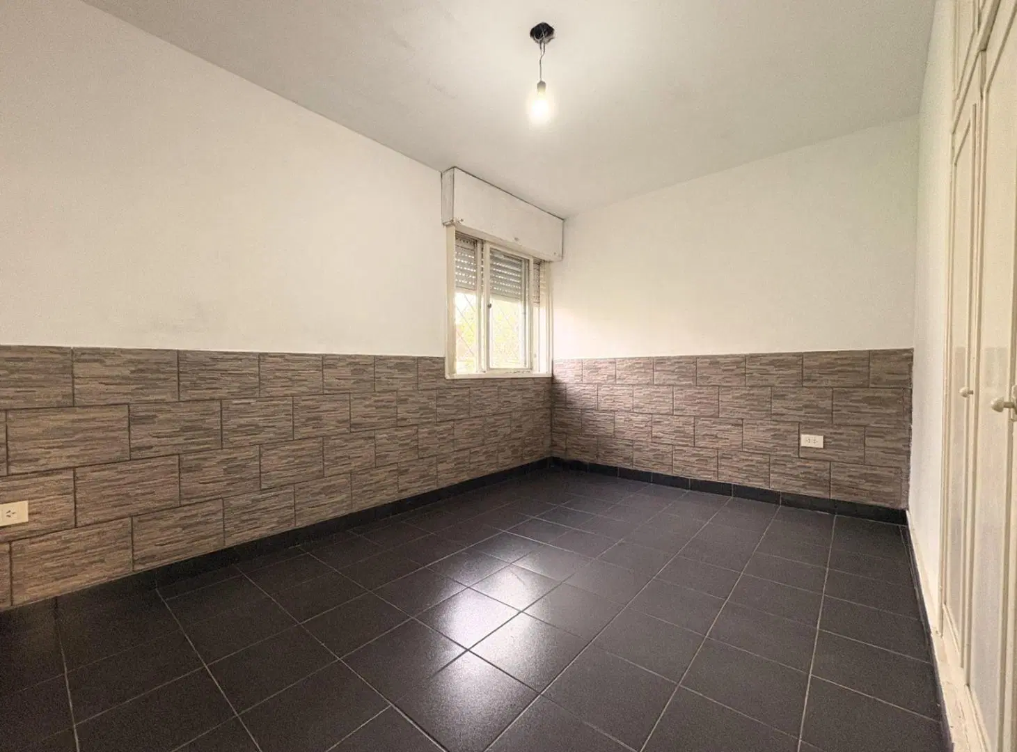 Venta Departamento 3ambientes en Lomas del Mirador 4