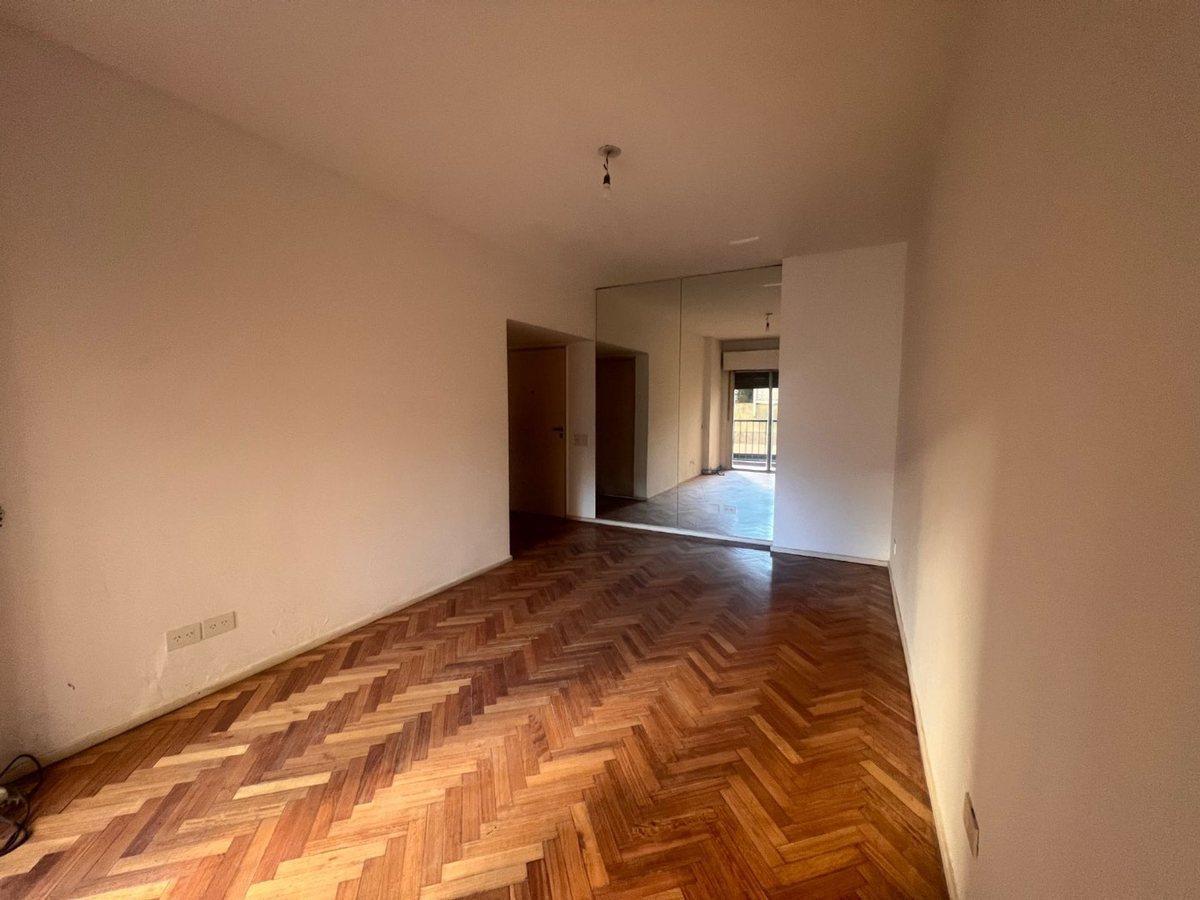 Departamento 2 ambientes, venta, Retiro, balcón