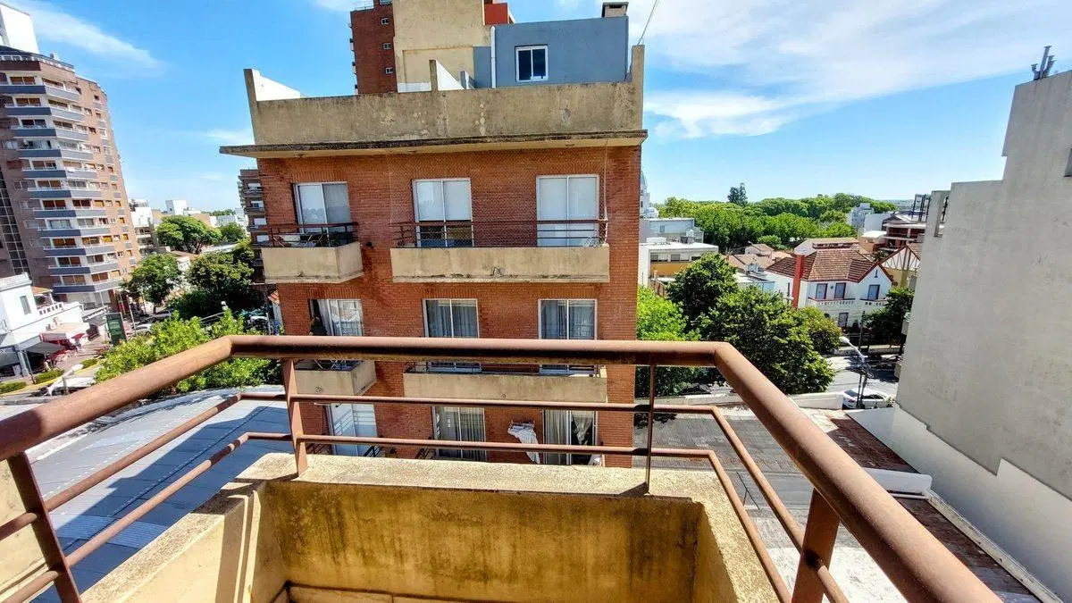 ALQUILER - Departamento 2 amb c/cochera - Victoria 5