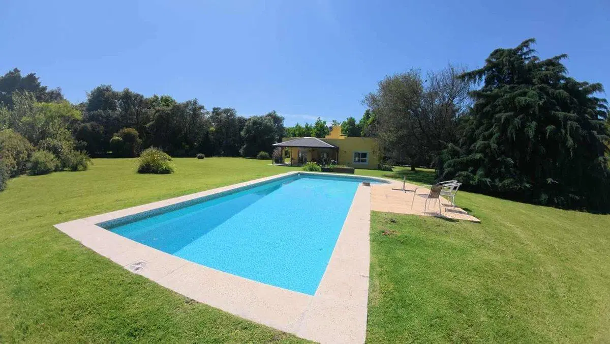 CASA 4 AMB EN VENTA EN CHACRAS OPEN DOOR - 3200M2 2