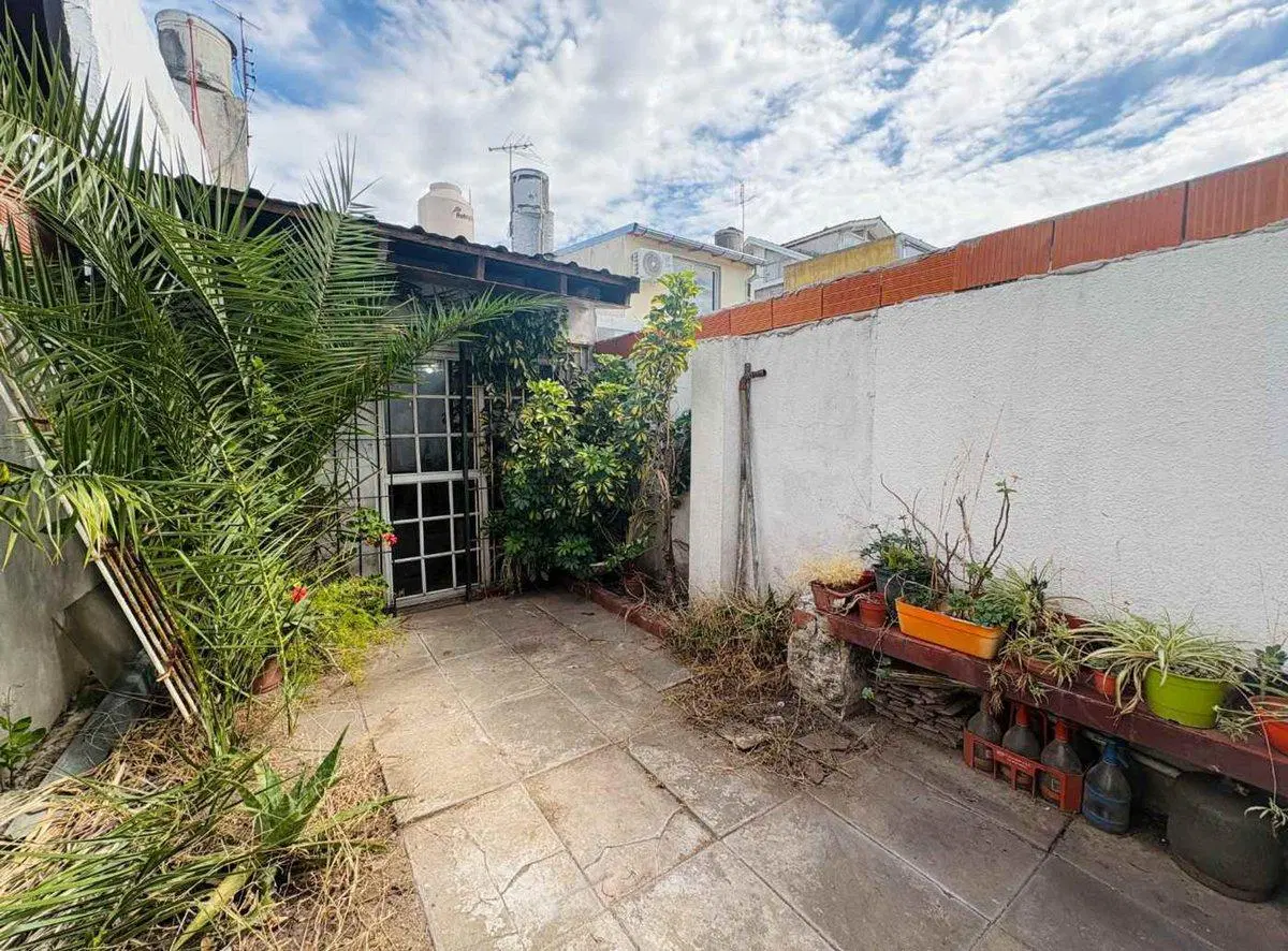 VENTA DUPLEX 3 AMB. CON PATIO Y COCHERA - CASTELAR 2