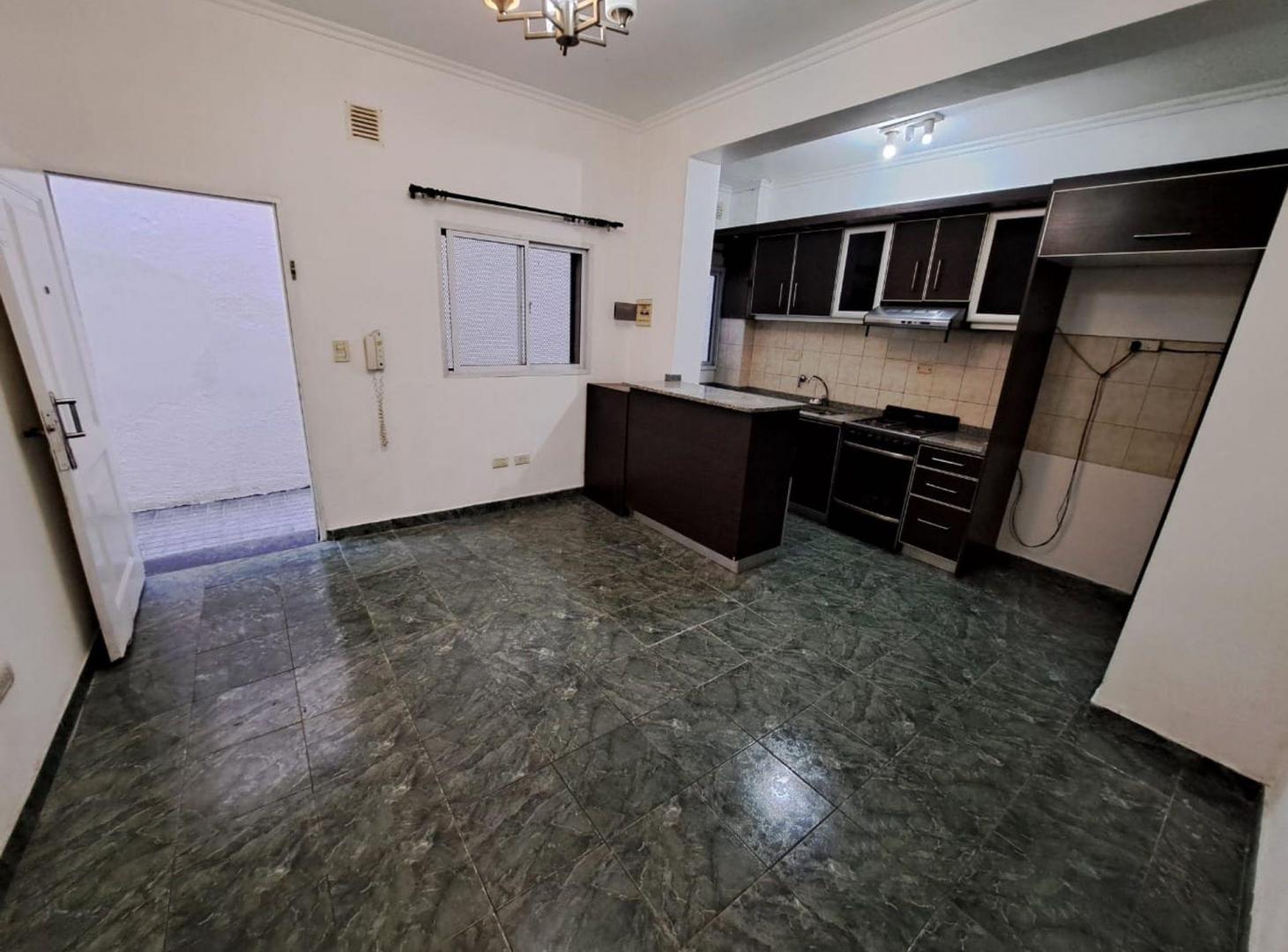 PH 3 Ambientes Venta Caseros Patio