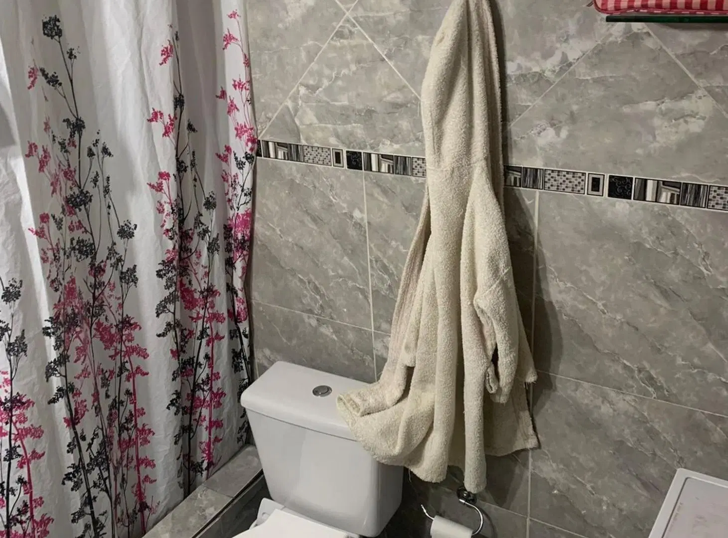 CASA MULTIFAMILIAR O GRAN LOTE EN CASTELAR N 8