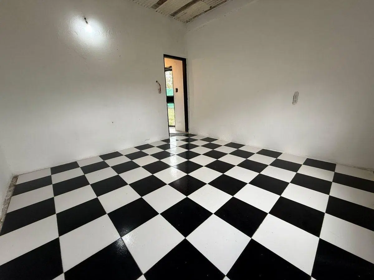 LOTE CON CASA, FERRARI, Bs. As. FINANCIA 2