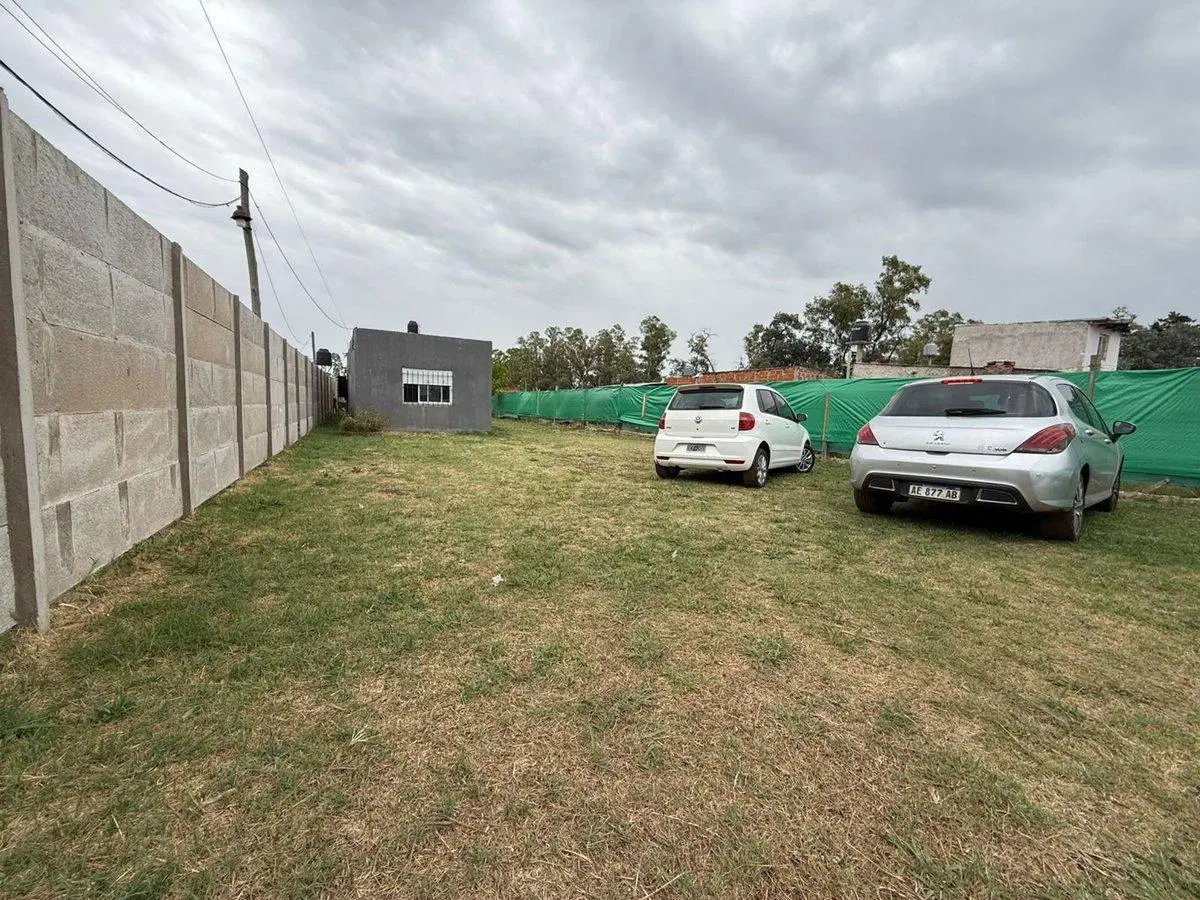 LOTE CON CASA, FERRARI, Bs. As. FINANCIA 3