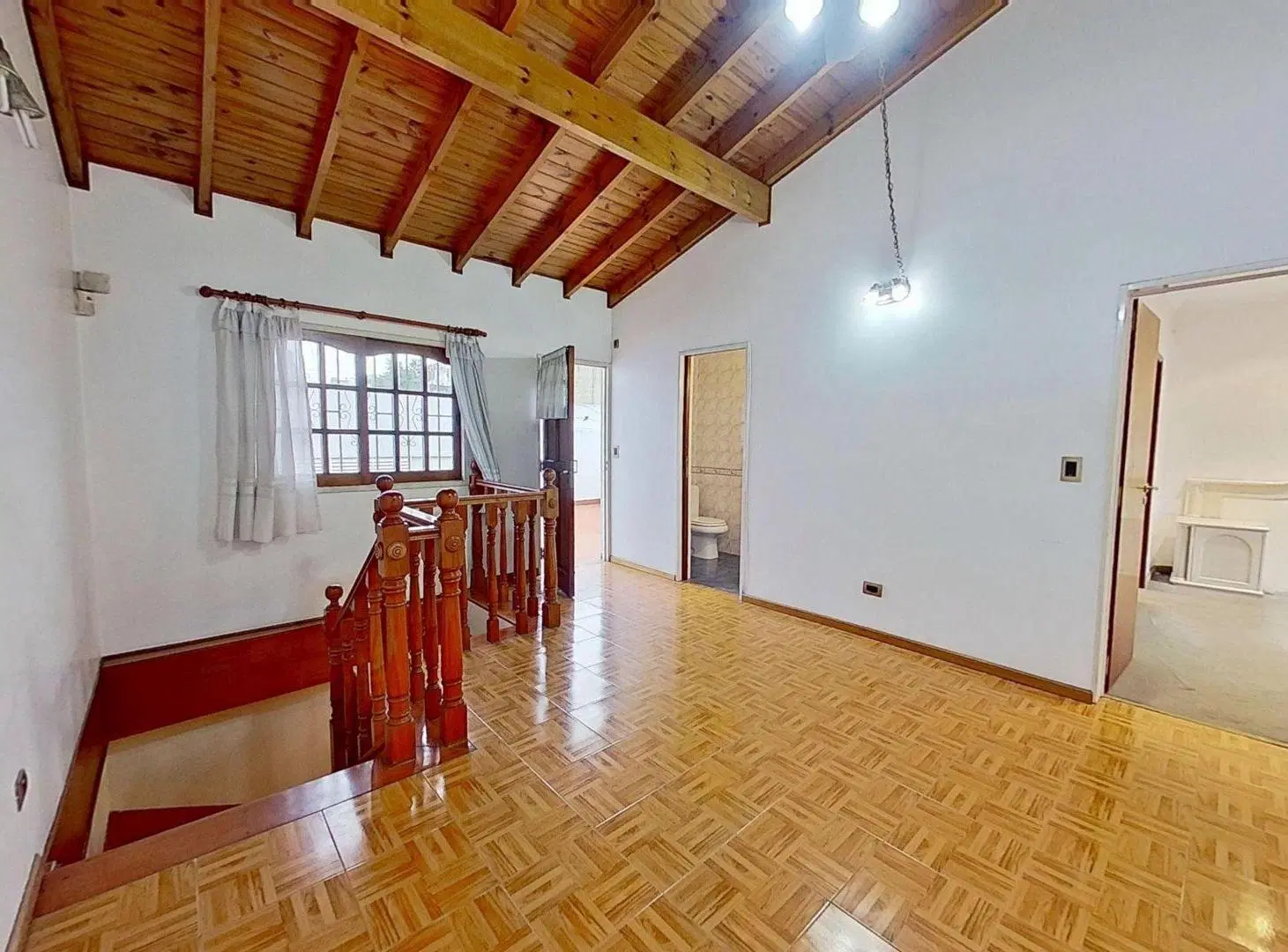 Venta casa 5 ambientes Caseros Centro-IMPECABLE! 5
