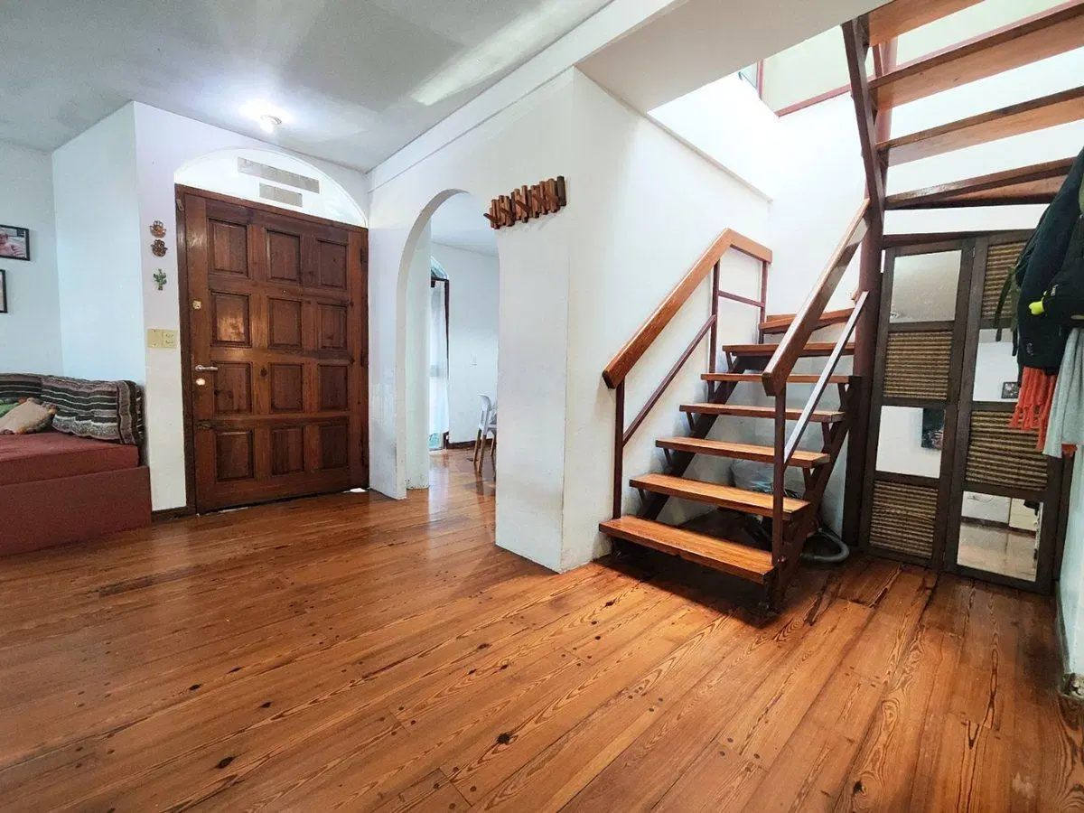 VENTA Casa de 5 amb c/patio Vicente López 2