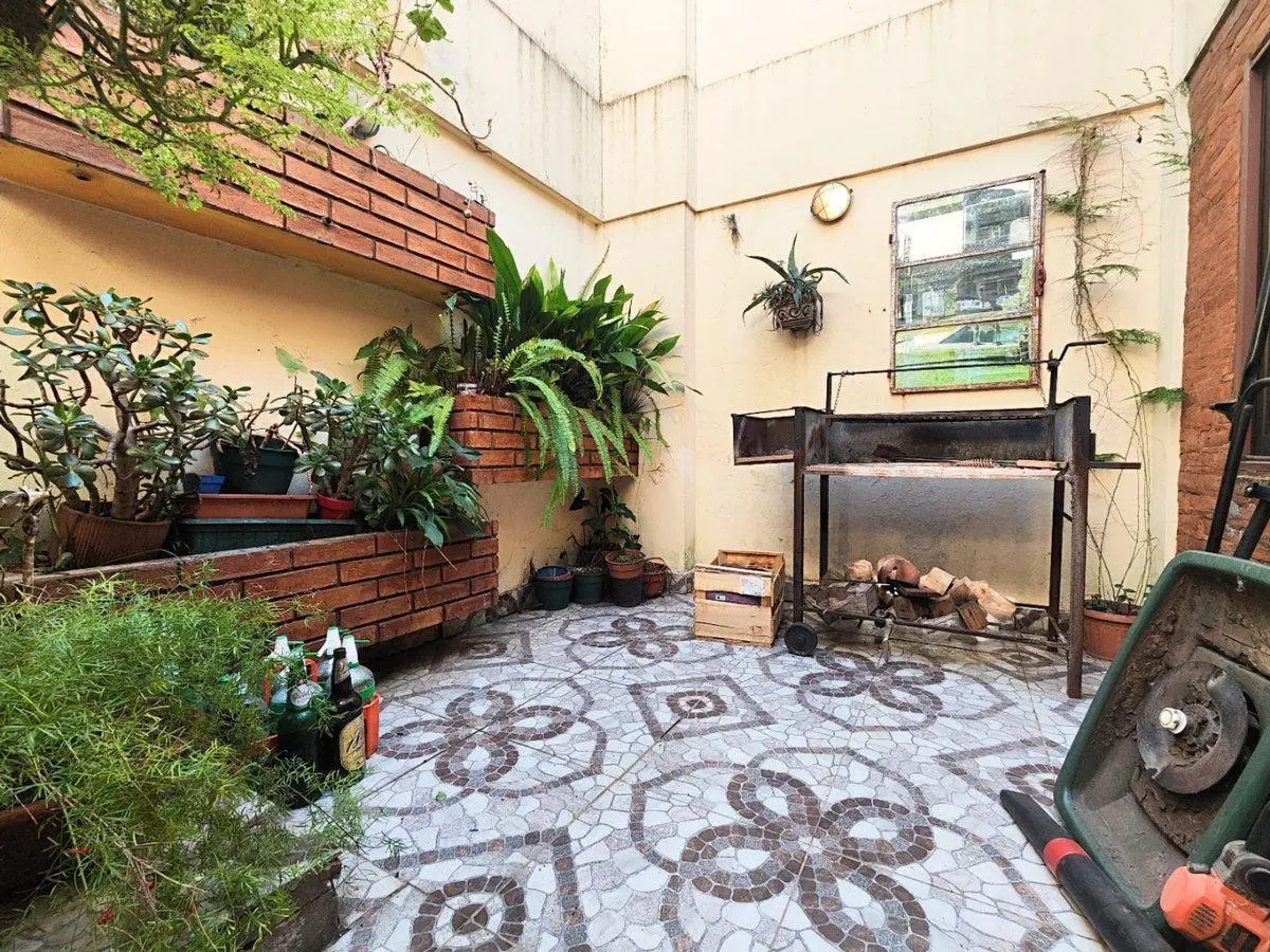 VENTA Casa de 5 amb c/patio Vicente López 8