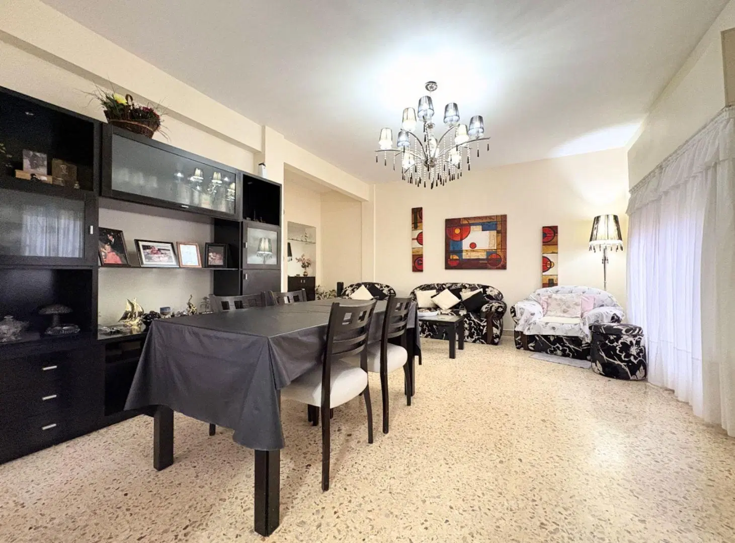 Casa Multifamiliar Venta Caseros Cochera y Patio 3