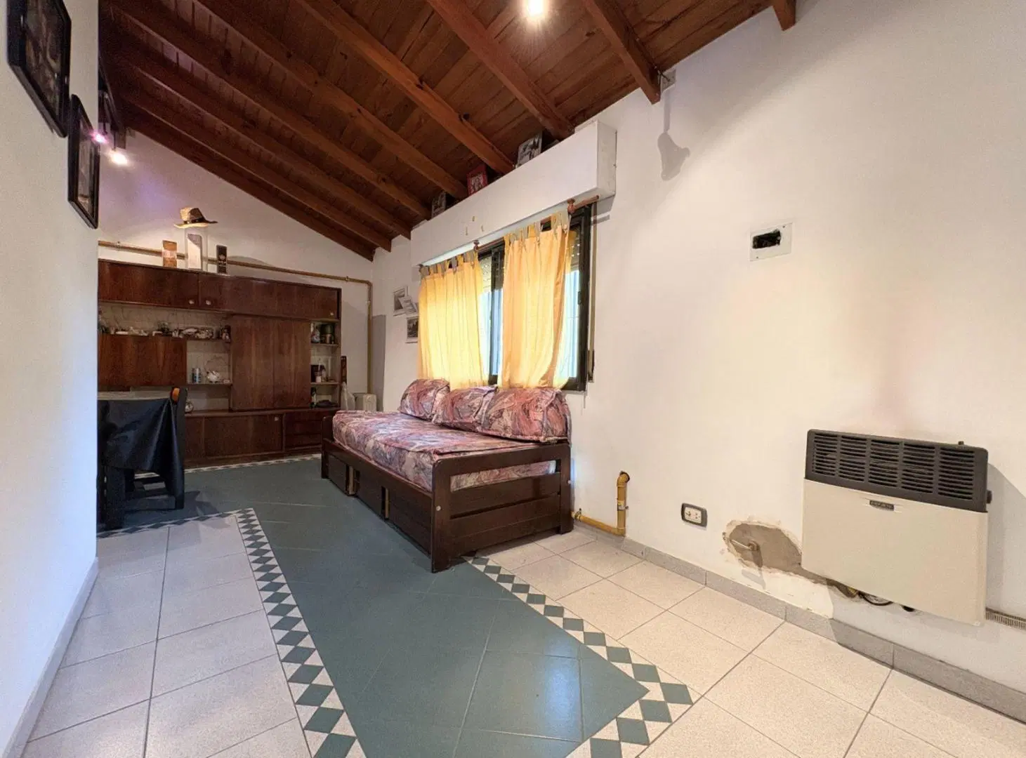 Casa Multifamiliar Venta Caseros Cochera y Patio 4