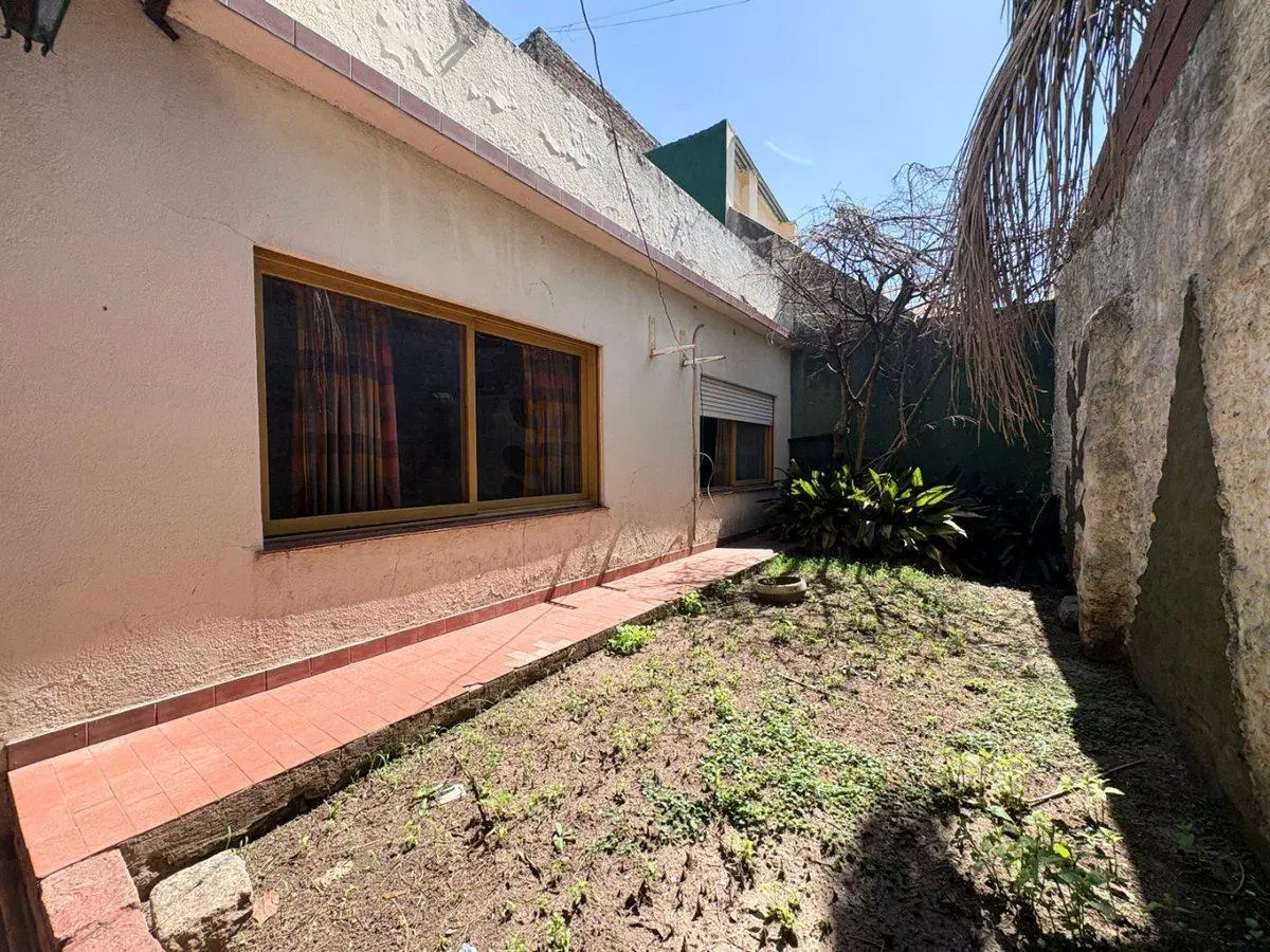 Casa 3 ambientes en venta - Caseros - OPORTUNIDAD 4