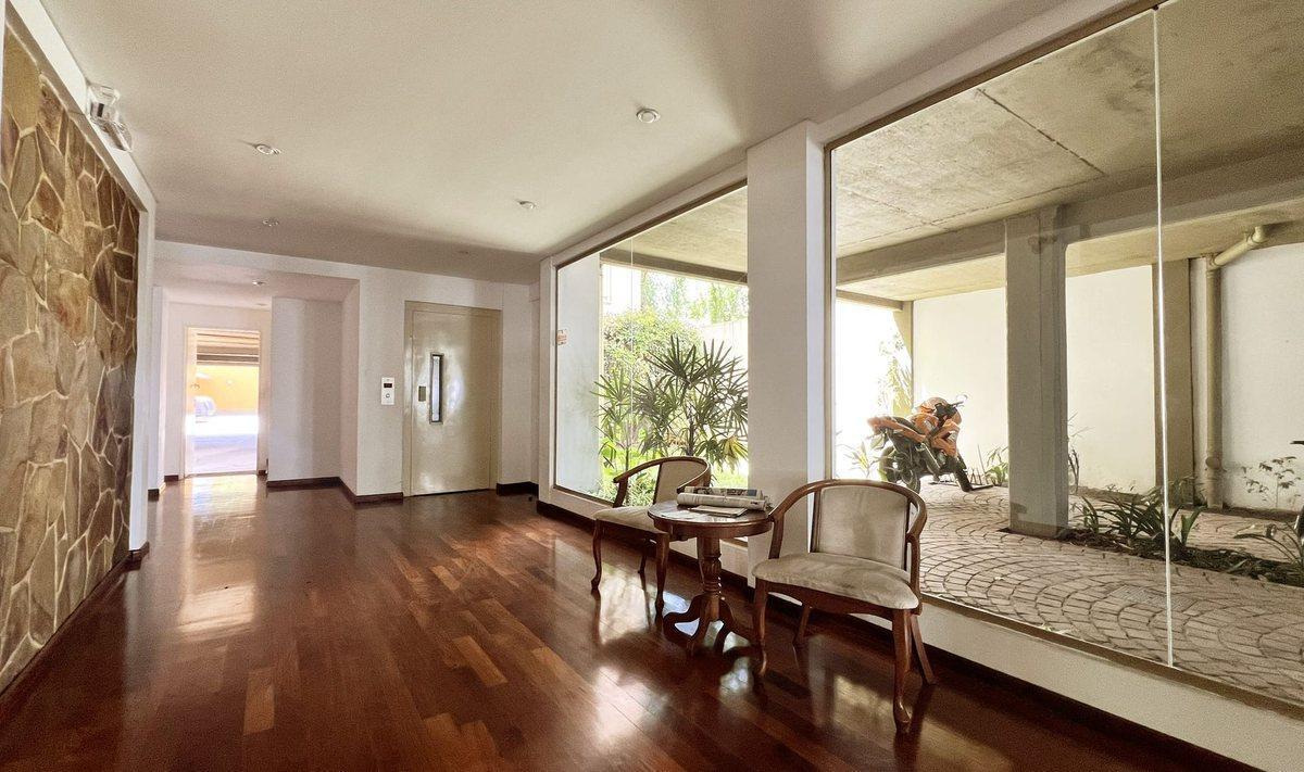 Foto de VENTA 2 amb en Dúplex con Cochera y Balcón Florida, imagen 4