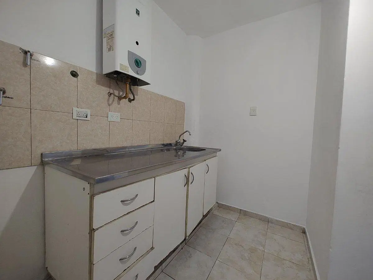ALQUILER PH EN BARRACAS 2 AMBIENTES SIN EXPENSAS 2