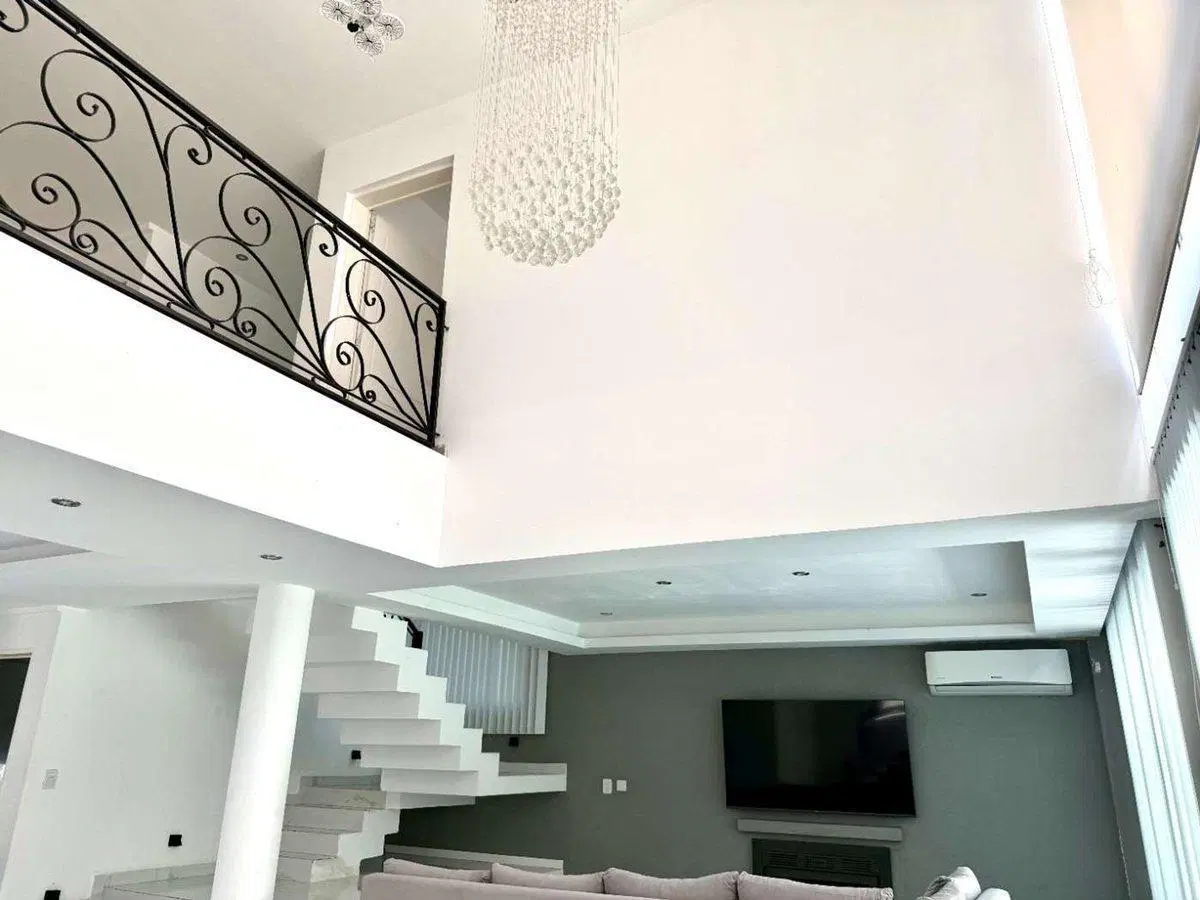 VENTA CASA 8 AMBIENTES LAGOS DE SAN ELISEO 4