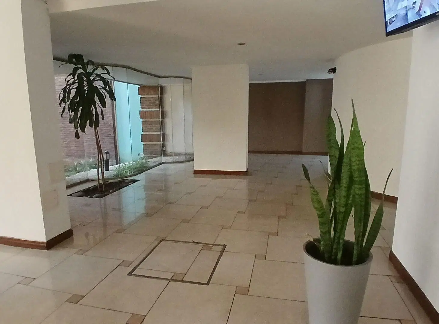 VENTA DPTO 2 AMBIENTES C/COCHERA. MORON 4