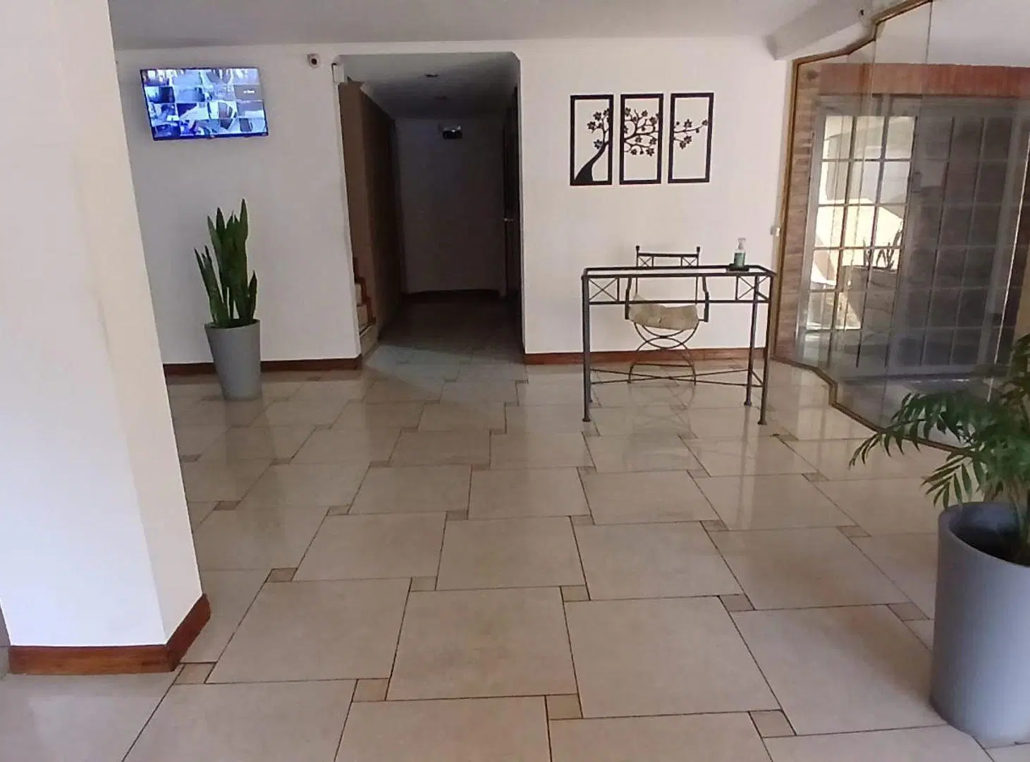 VENTA DPTO 2 AMBIENTES C/COCHERA. MORON 2