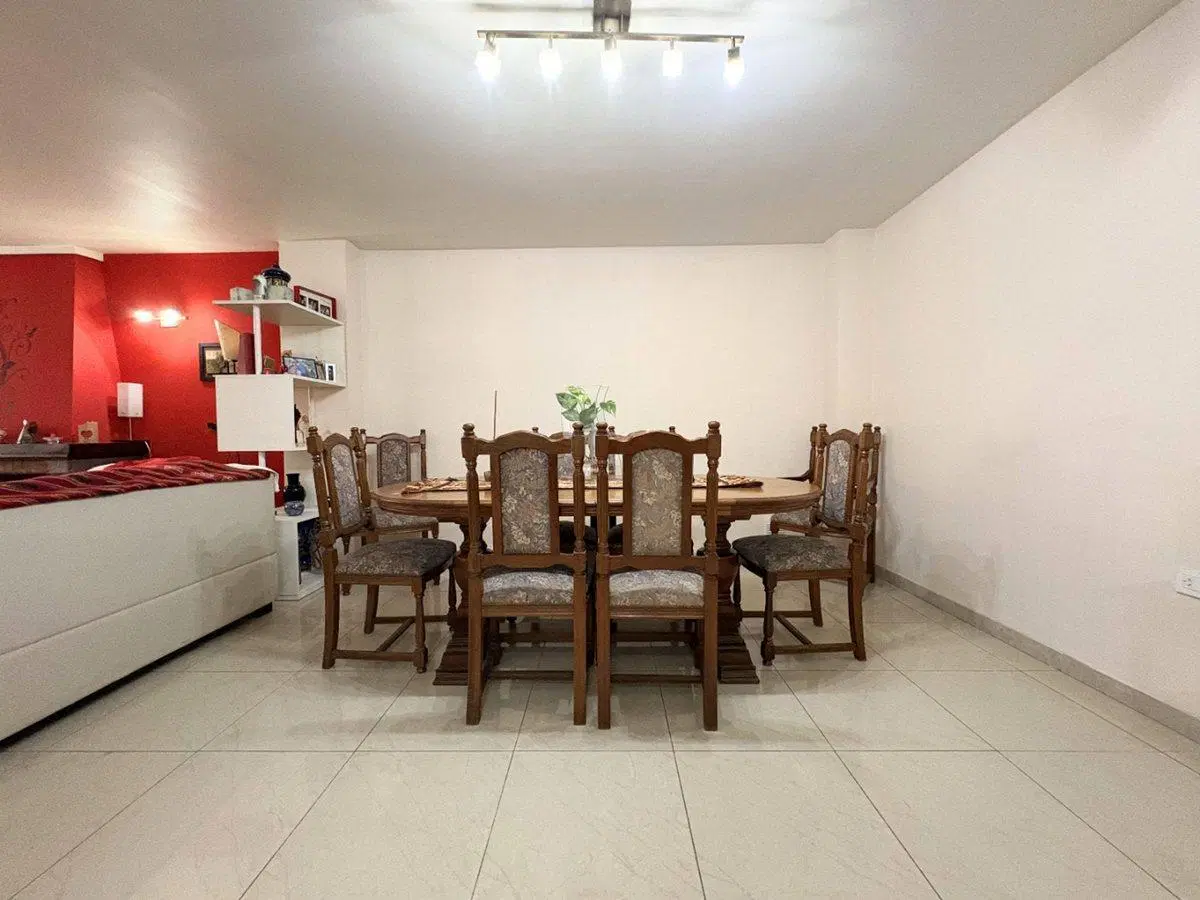 Casa 4 amb en venta - Palomar - Pileta y cochera 5