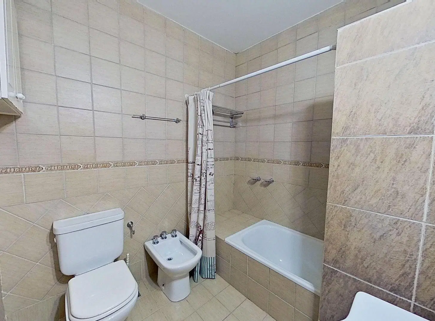 DUPLEX 3 AMB con Quincho.Parrilla.cochera.PERMUTA 5