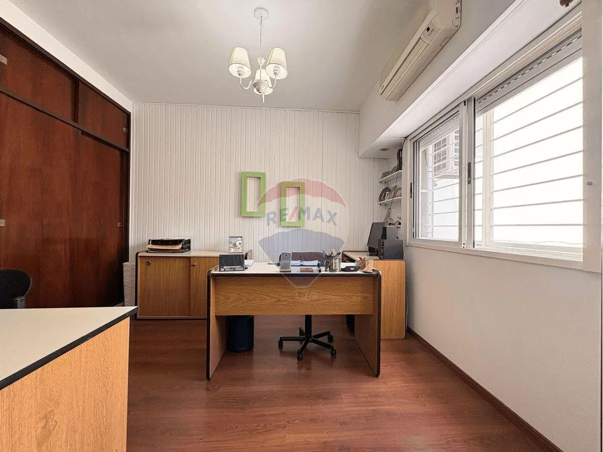 CASA 5 AMB EN VENTA EN DEVOTO CON PILETA Y SUITE 8
