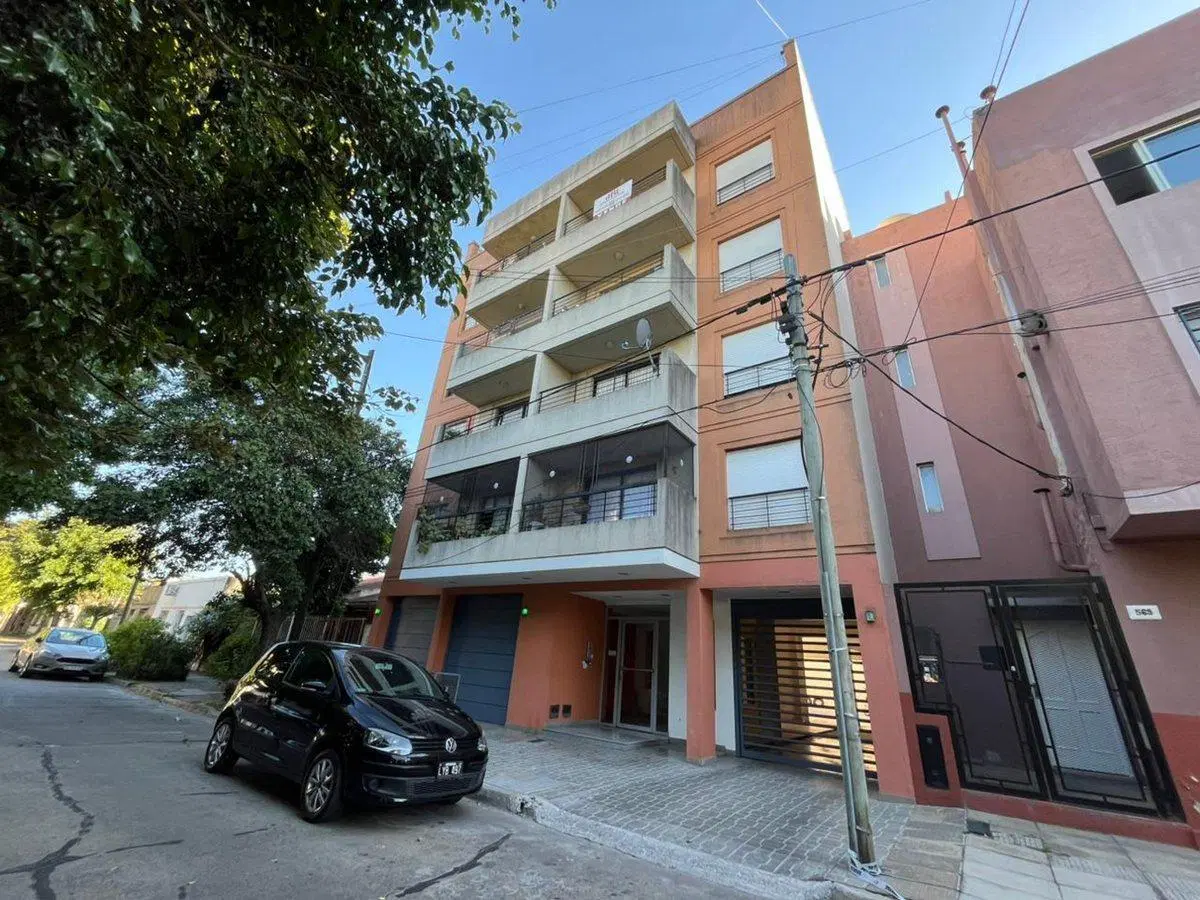 VENTA DEPARTAMENTO 2 AMBIENTES MORON 3