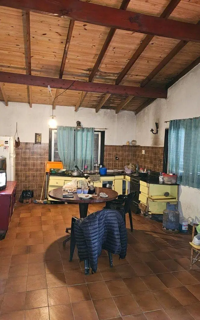 CASA 4 AMB EN VENTA EN PILAR CON PILETA-QUINCHO 2