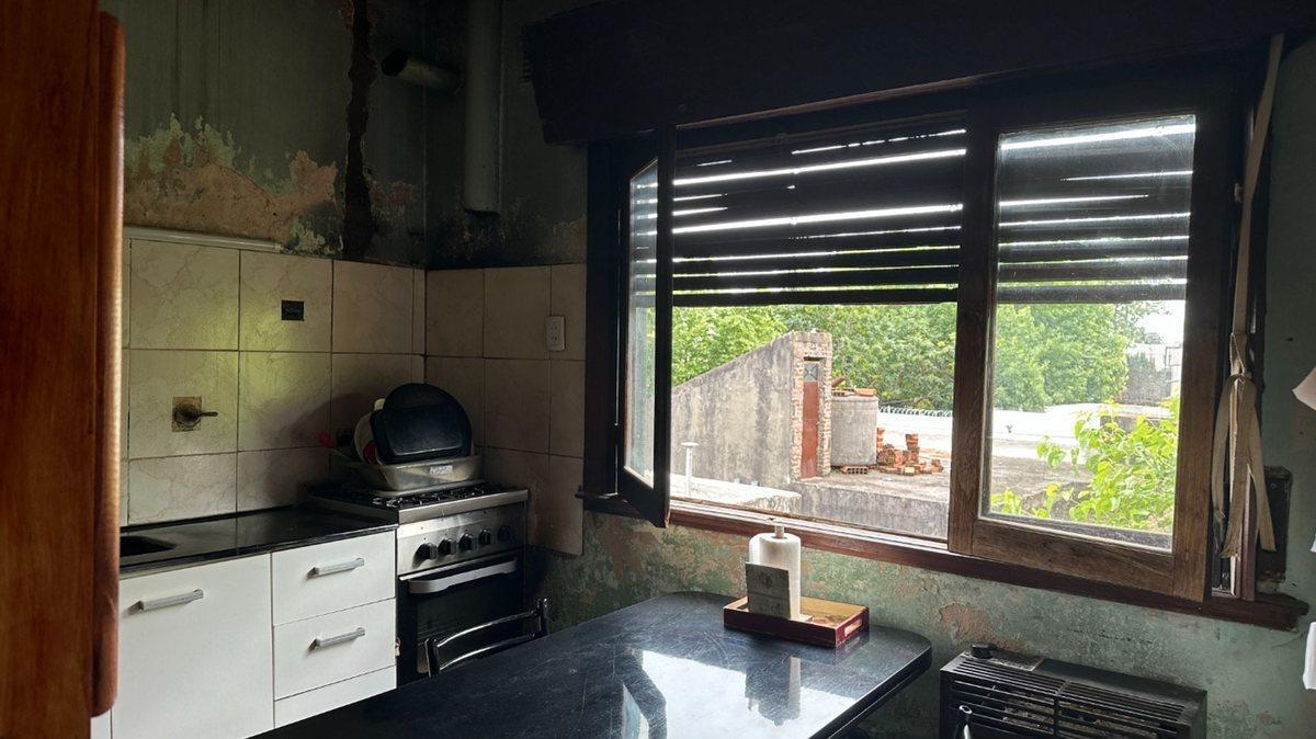 Foto de VENTA LOCAL C/ VIVIENDA 4AMB SIN EXPENSAS VIRREYES, imagen 1