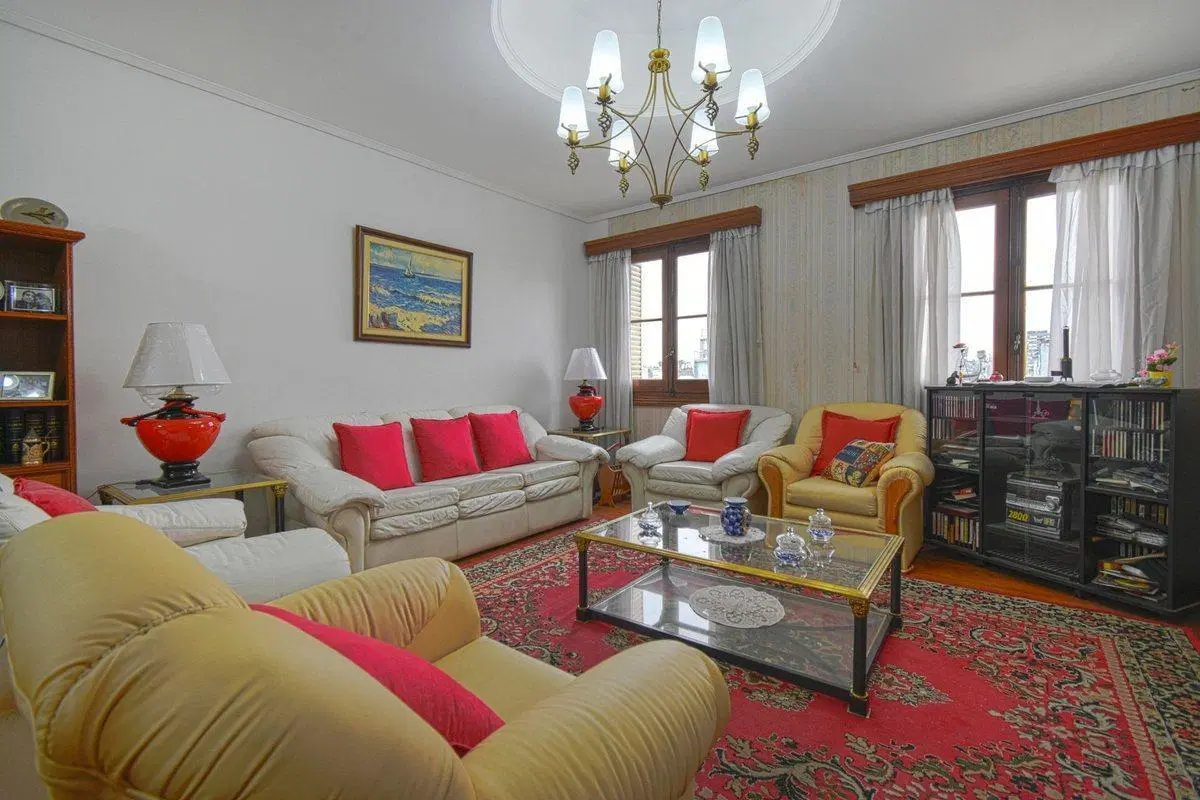 Venta DPTO Semipiso 6 ambientes en Monserrat 3