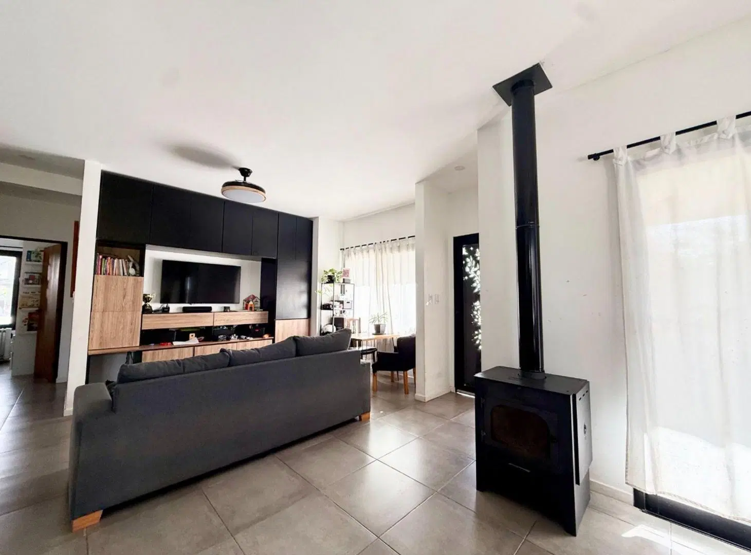 CASA 4 AMBIENTES BARRIO PRIVADO LAGUNA AZUL 5