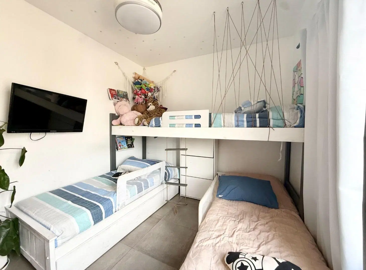 CASA 4 AMBIENTES BARRIO PRIVADO LAGUNA AZUL 2