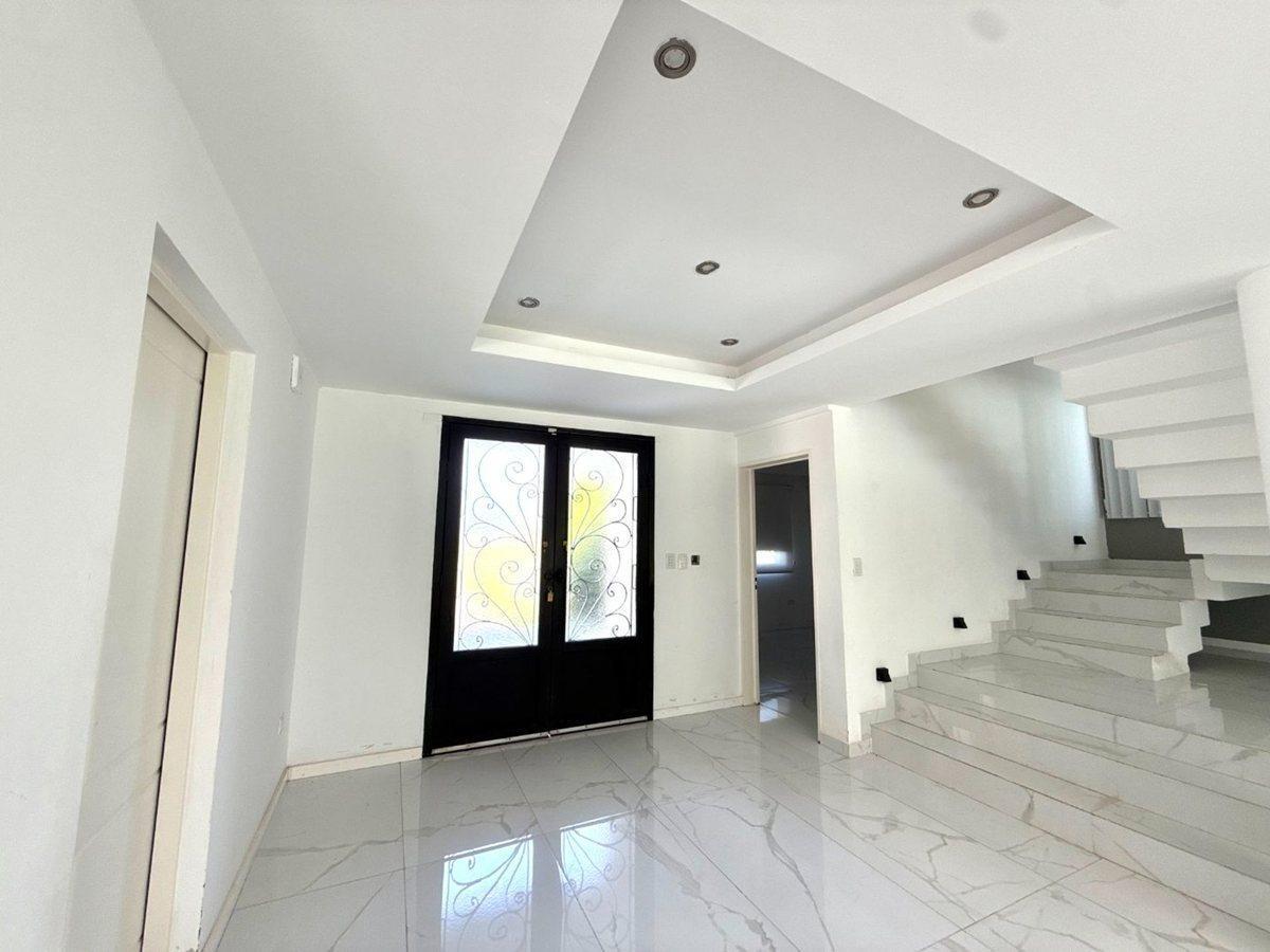 Foto de VENTA CASA 8 AMBIENTES LAGOS DE SAN ELISEO, imagen 4