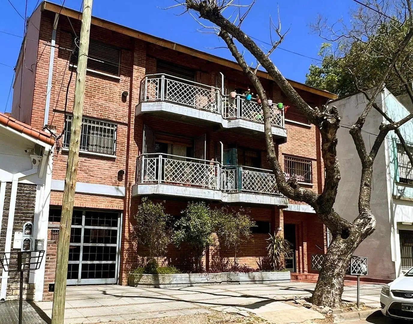 Venta depto 3 amb 3 cocheras San Isidro 2