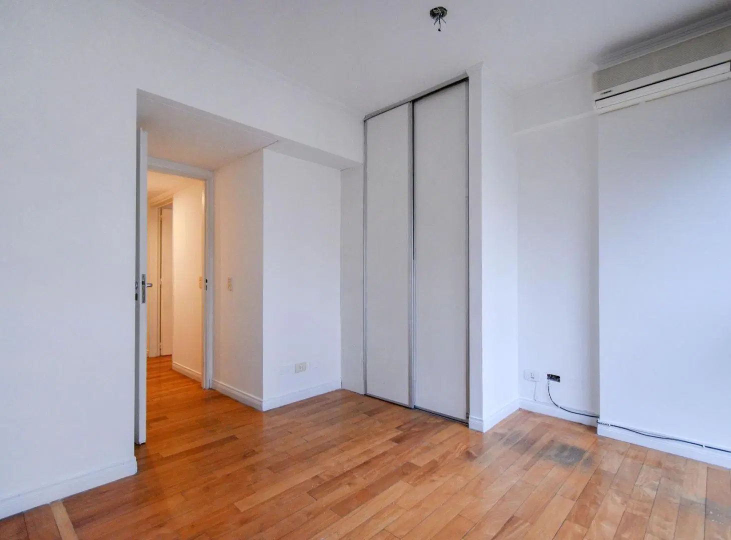 Alquiler Dto. 5 amb. con cochera Full Amenities 8