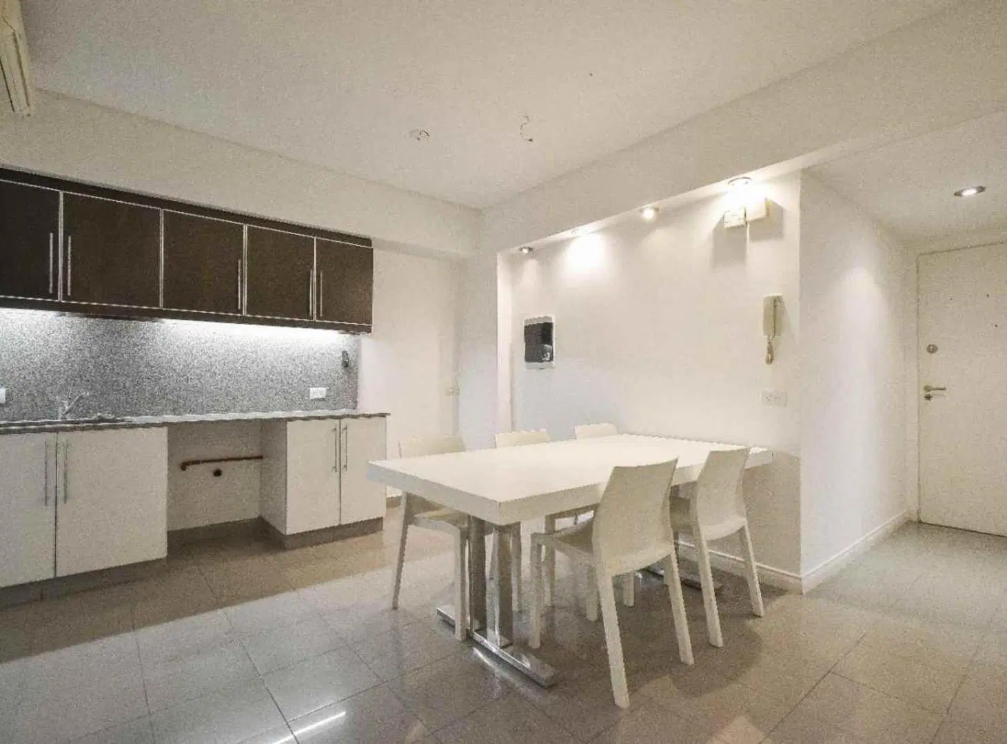 Alquiler Dto. 5 amb. con cochera Full Amenities 3
