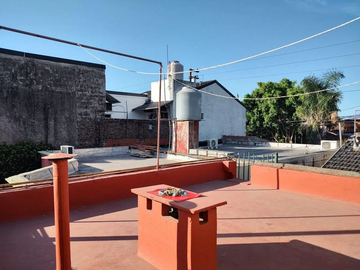 VENTA CASA MULTIFAMILIAR 5 AMB. A/C VILLA ADELINA 2