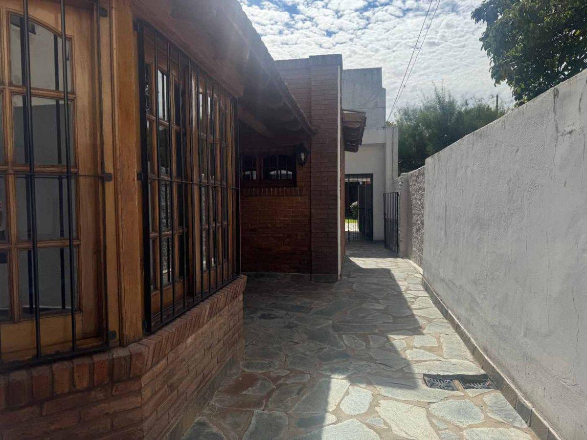 Foto de VENTA CASA 5AMB JARDIN/QUINCHO/COCHERA A/C V.LOPEZ, imagen 5