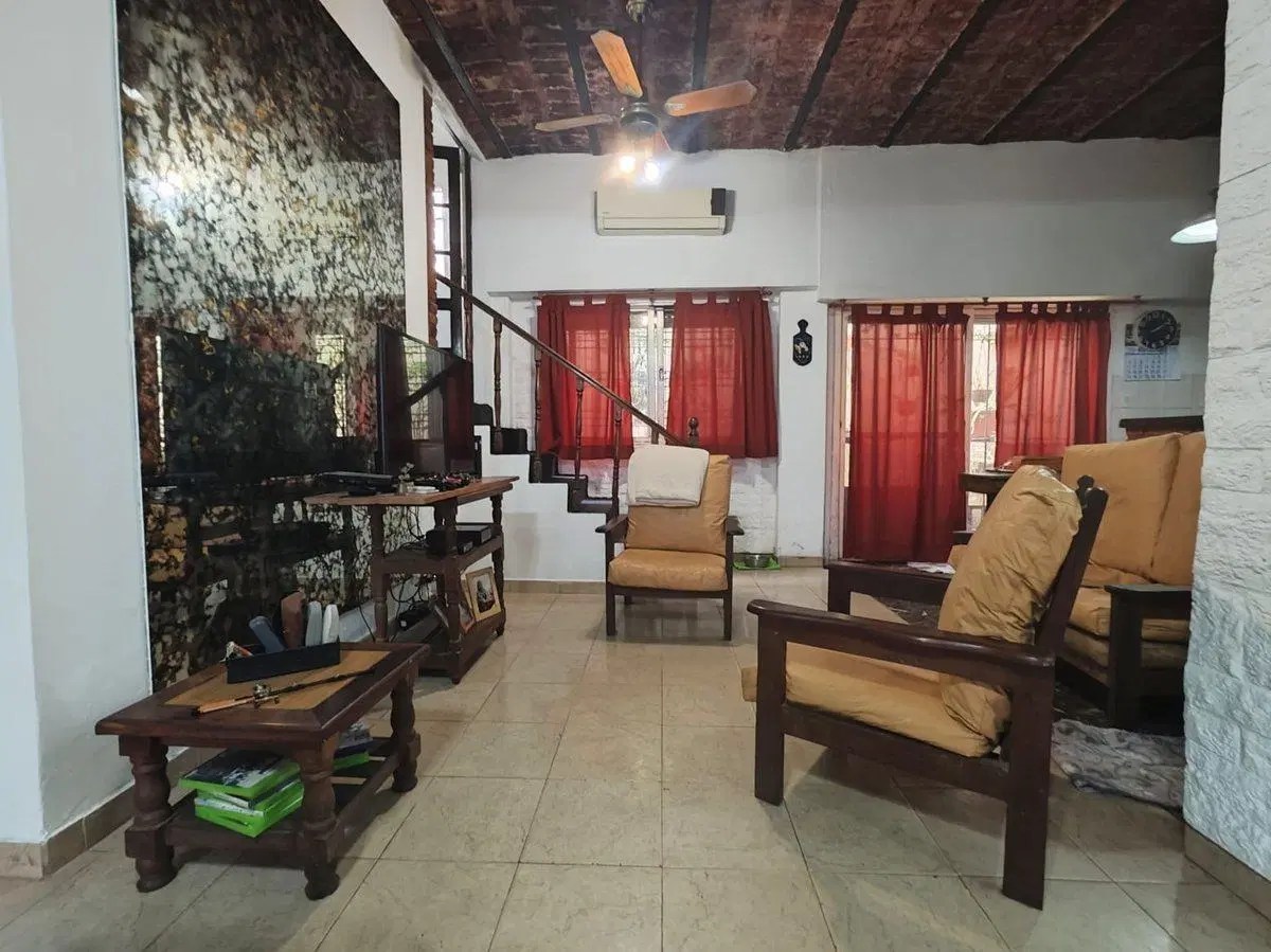 Venta Casa C/local- 4 ambientes en San Martin 2
