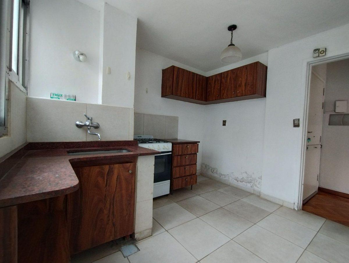 Foto de VENTA DEPTO 4AMB-BALCON-FRENTE-ALMAGRO-APT CREDITO, imagen 2