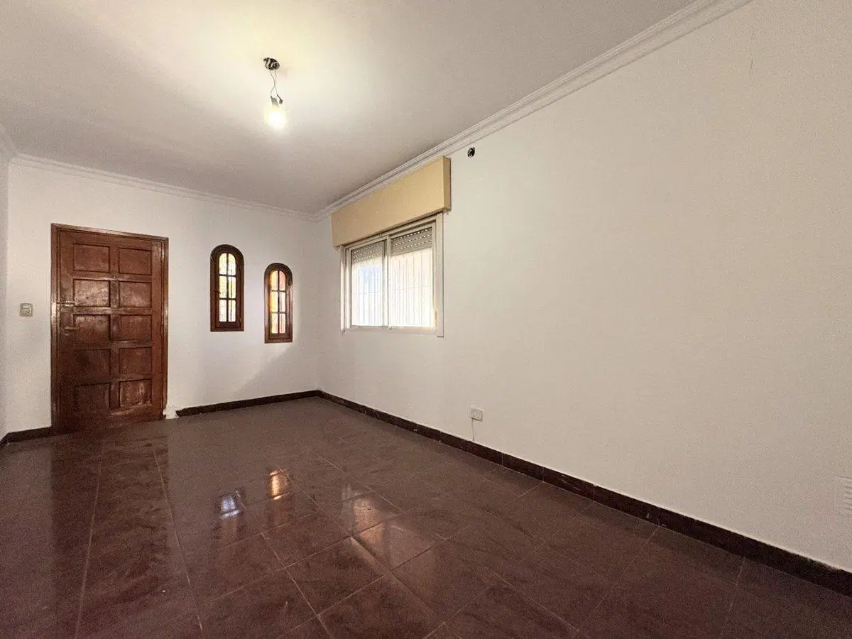 Casa 3 Ambientes Venta Hurlingham Financia Permuta 2