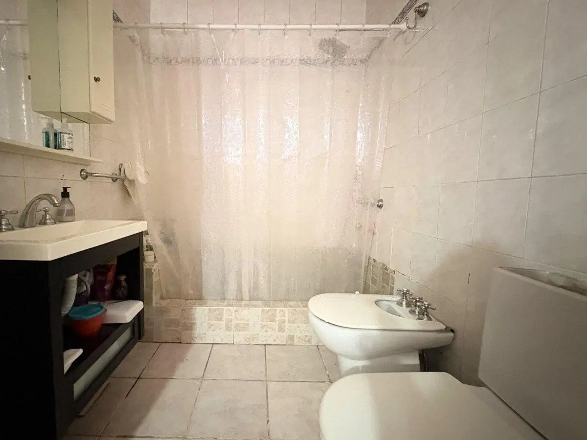 Casa 3 amb + 2 departamentos 3 amb en venta TESEI 3