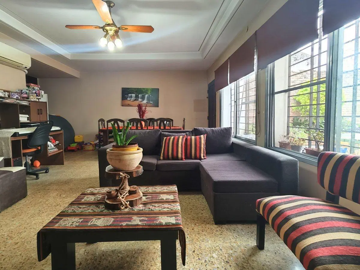 Casa 4 amb en venta - Haedo - Terraza y cocheras 5